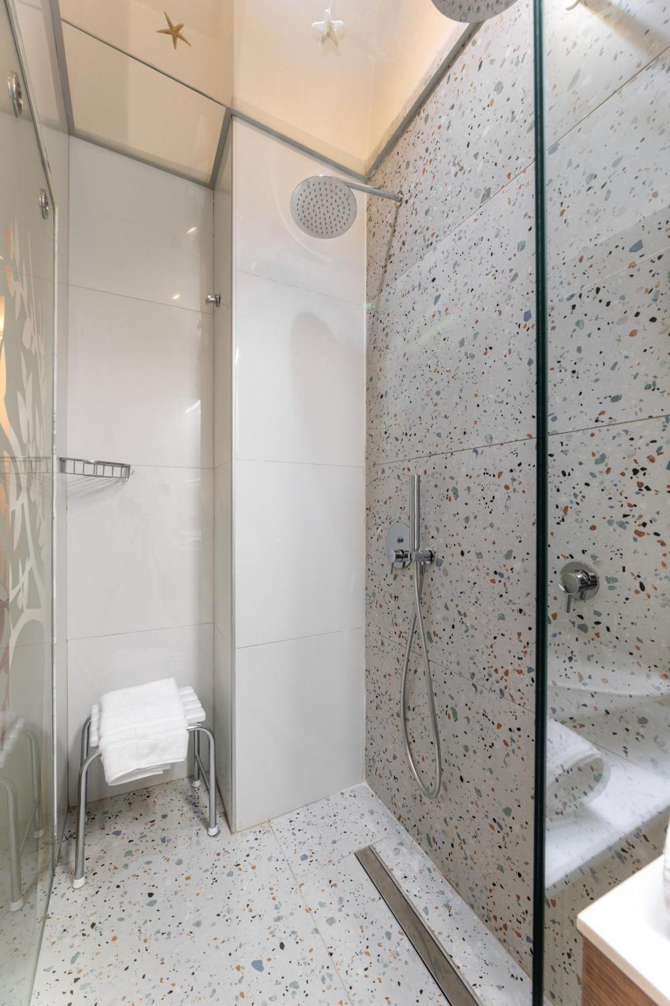 Couple-In Magical Suite With Jacuzzi Saloniki Zewnętrze zdjęcie