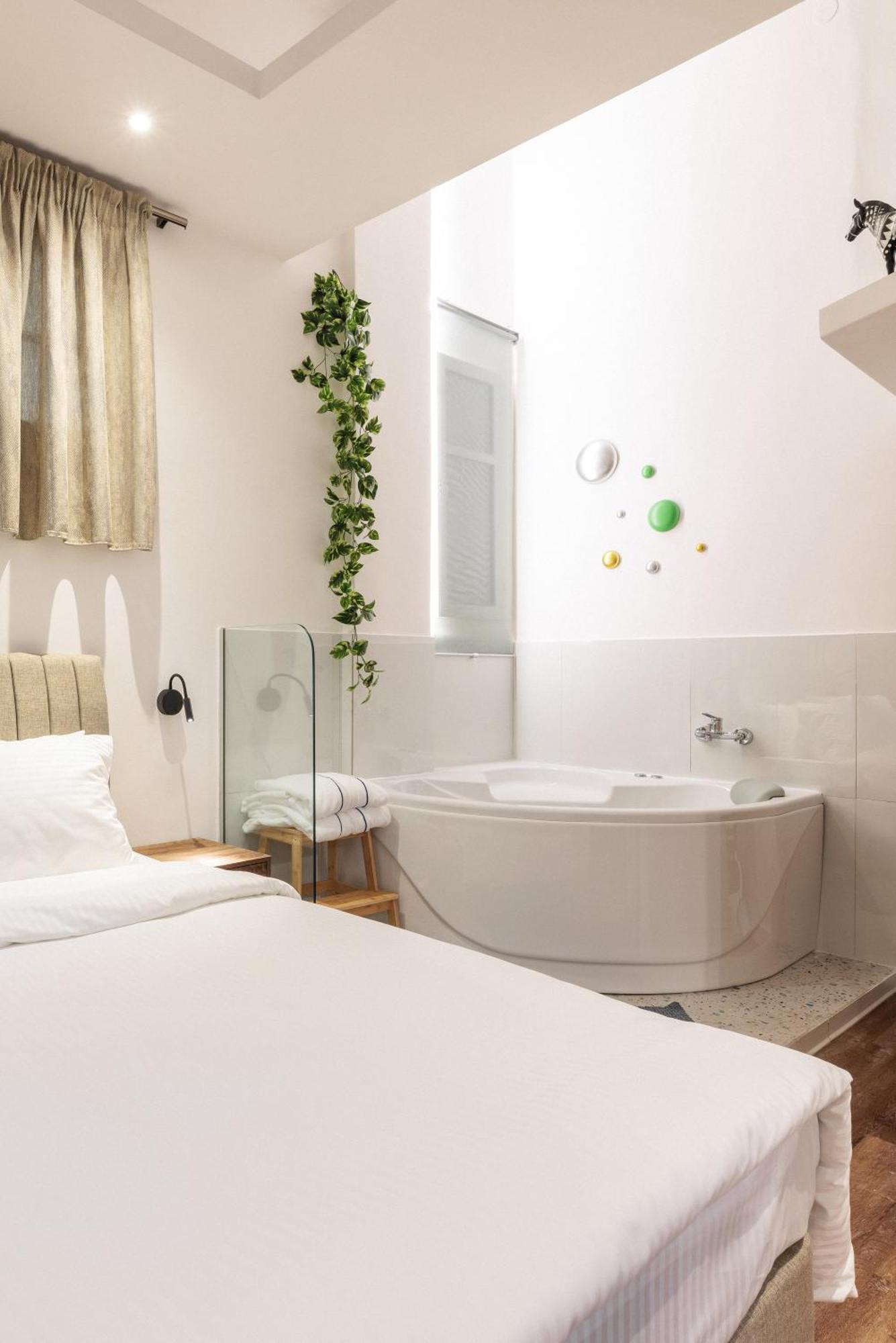 Couple-In Magical Suite With Jacuzzi Saloniki Zewnętrze zdjęcie