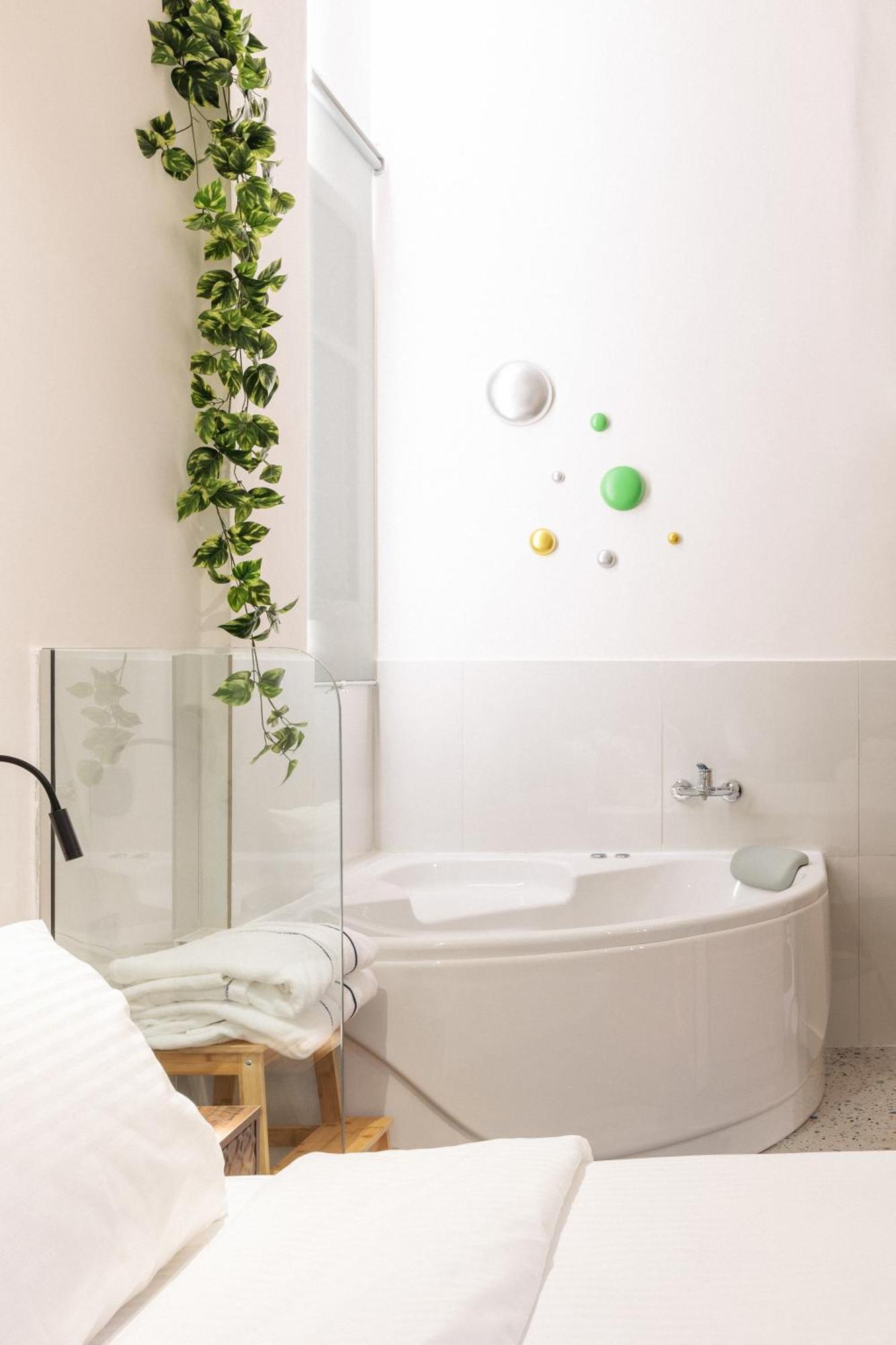 Couple-In Magical Suite With Jacuzzi Saloniki Zewnętrze zdjęcie