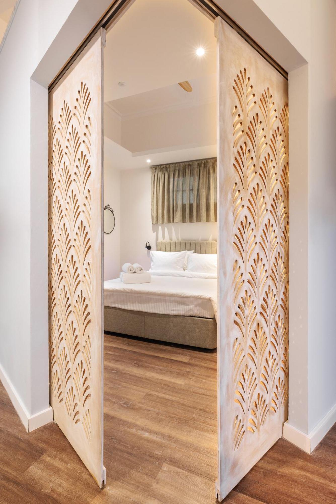 Couple-In Magical Suite With Jacuzzi Saloniki Zewnętrze zdjęcie